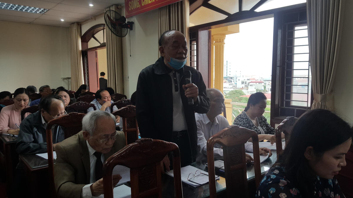 Chủ tịch Hội Nạn nhân chất độc da cam-dioxin tỉnh Nguyễn Đức Hạnh: "Ông Ngô Sỹ Trung quê quán ở Thái Bình nhưng đang cư trú và công tác ở Hà Nội lại tự ứng cử ở Thái Bình thì liệu có đúng quy định?"