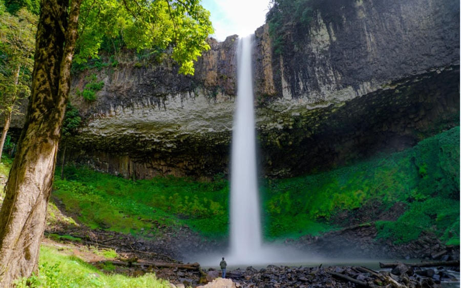 Thác Liêng Nung, nơi có truyền thuyết gắn với lịch sử lập đất, lập bon của các bon làng. (Nguồn: Daknonggeopark).