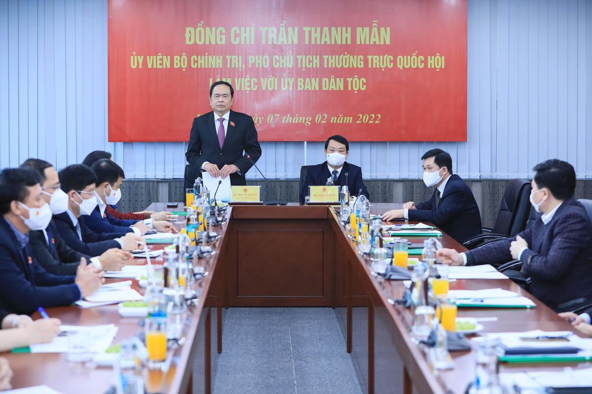 Quang cảnh buổi làm việc. Ảnh: Quang Vinh.