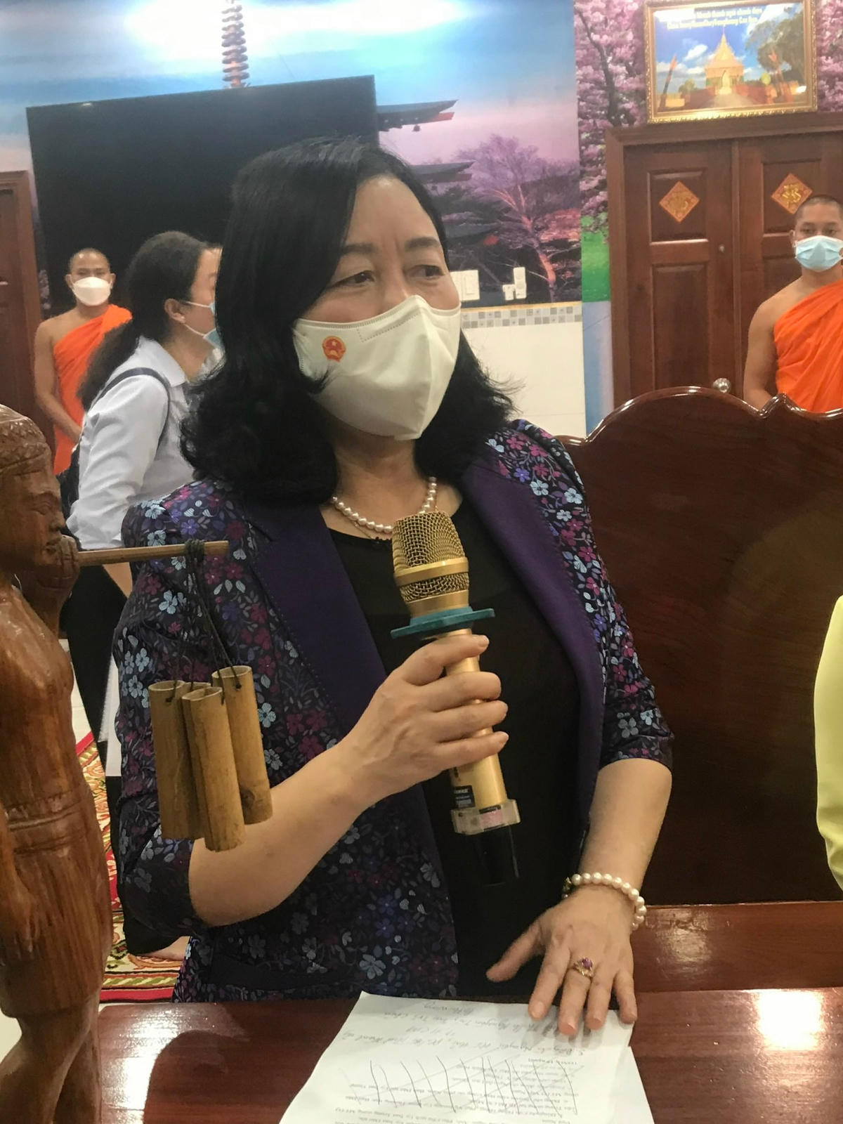 Bà Bùi Thị Minh Hoài, Bí thư Trung ương Đảng, Trưởng ban Dân vận Trung ương phát biểu tại chùa Pothiwong.