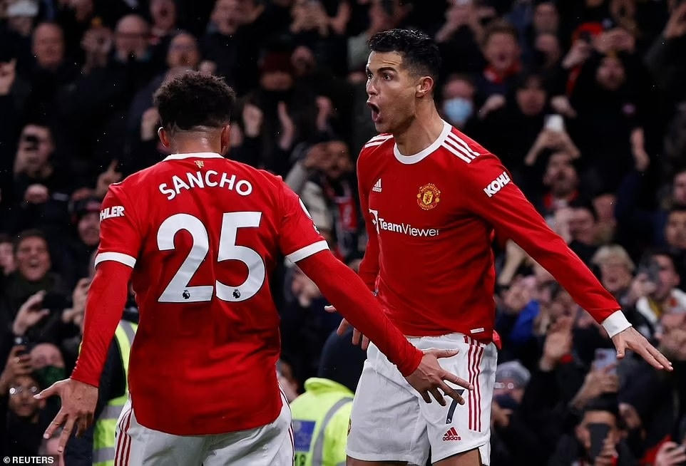 HLV Michael Carrick tuyên bố rời Man Utd sau chiến thắng trước Arsenal