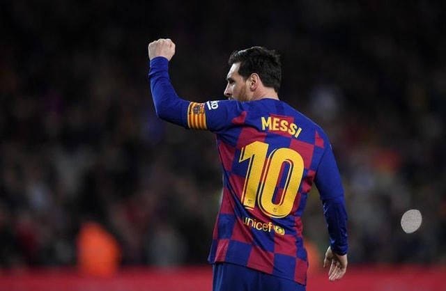 Messi bị ‘trói’ trong lời nguyền C.Ronaldo ở Siêu kinh điển