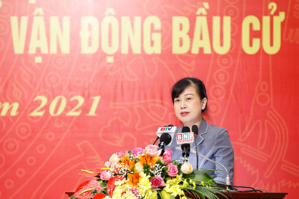 Bí thư Tỉnh ủy Đào Hồng Lan phát biểu tại Hội nghị.