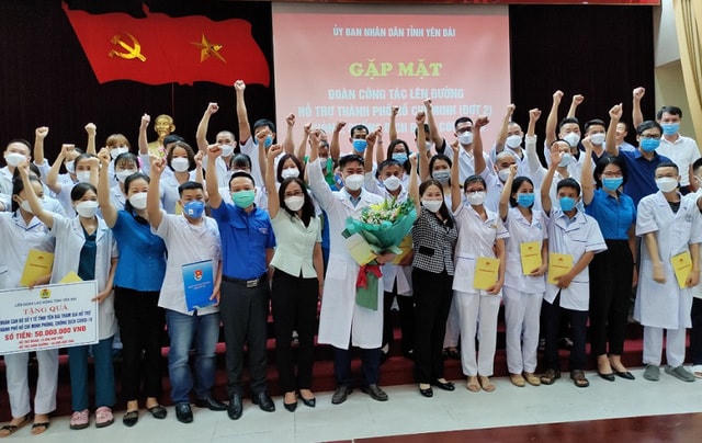 Yên Bái đã 9 lần cử cán bộ y tế tiếp sức cho các địa phương khác.