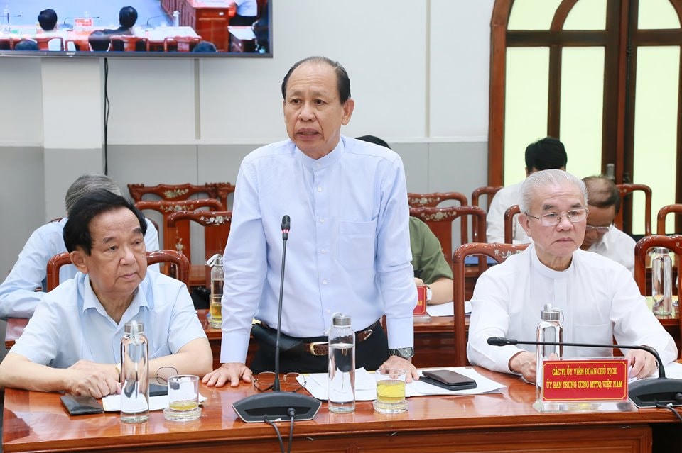 Ông Lý Ngọc Minh phát biểu. Ảnh: Quang Vinh.