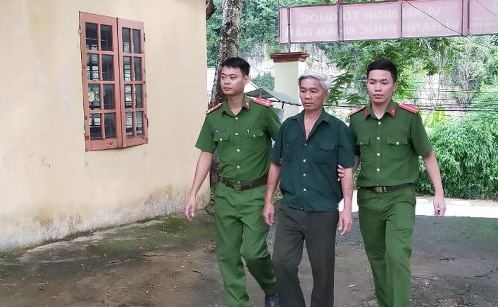 Ông Vượt bị cơ quan công an bắt giữ.