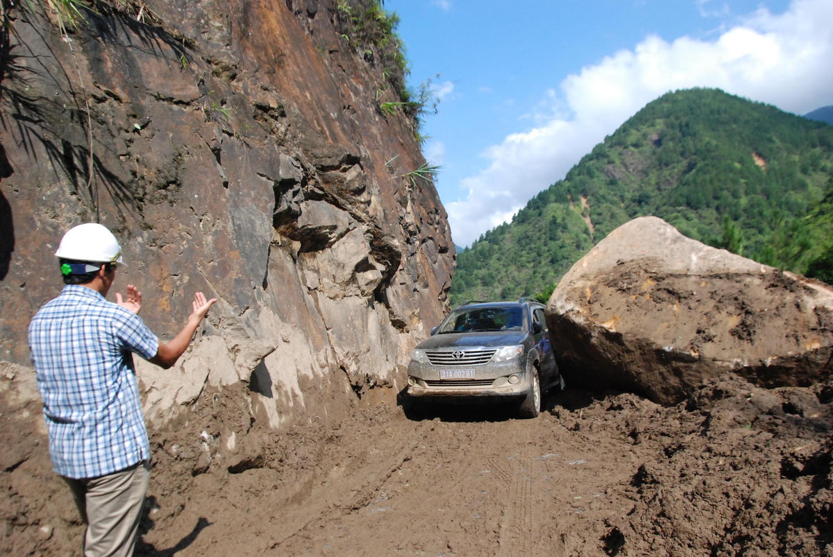 Sạt lở đất ở Yên Bái năm 2017. Ảnh: Hà An.