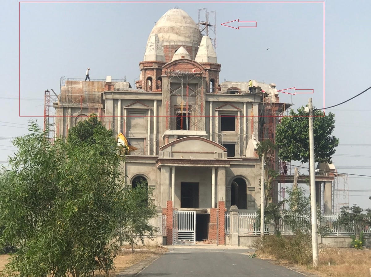 Mặc dù đã bị cơ quan chức năng lập biên bản vào giữa năm 2020, yêu cầu thi công nhưng bà Lộc vẫn bất chấp vẫn tiếp tục cho thi công.