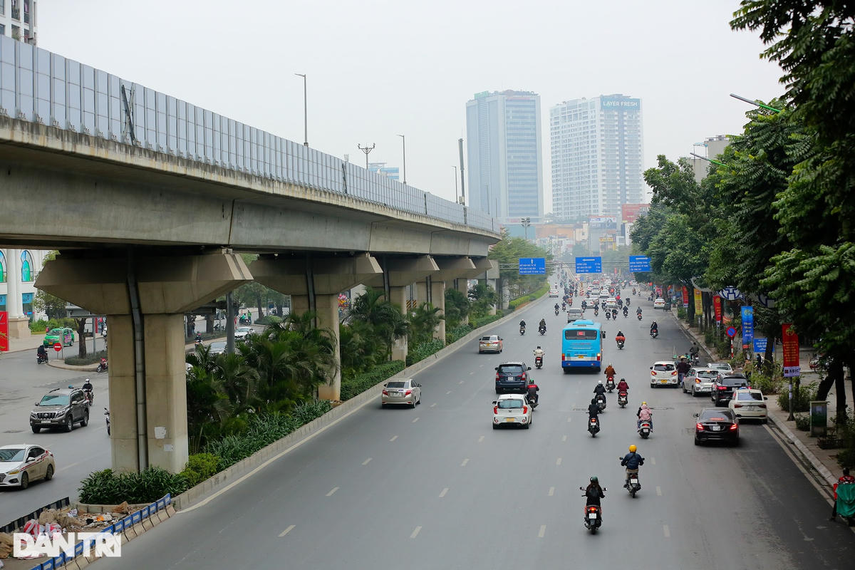 Còn tại khu vực nội đô, đường phố thông thoáng, các phương tiện di chuyển thuận tiện.