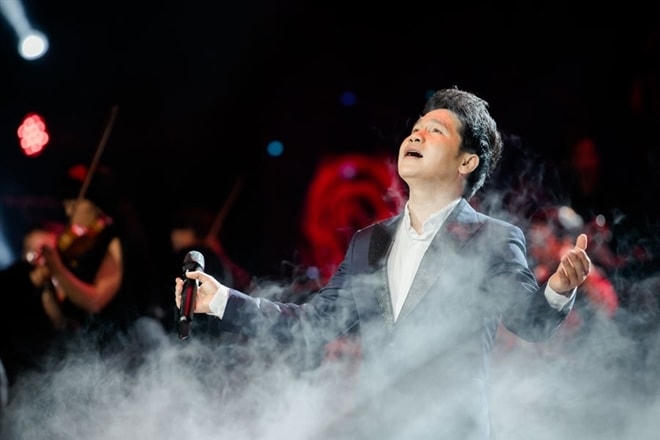 Trọng Tấn lần đầu song ca cùng con trai 16 tuổi
