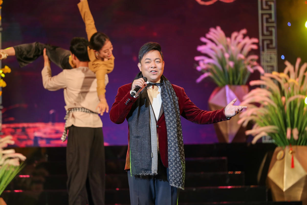 Ca sĩ Quang Lê.