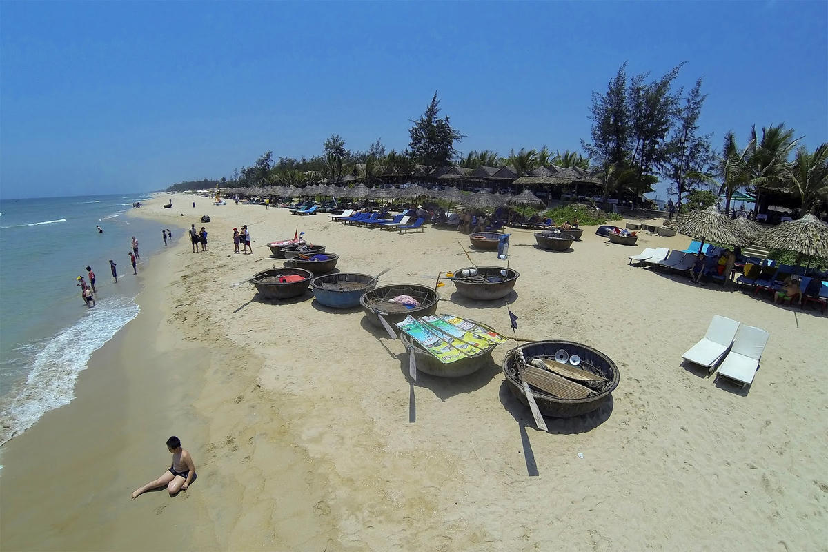 Khai thác vùng đảo ven biển đang là cơ hội và thách thức cho du lịch Việt Nam.