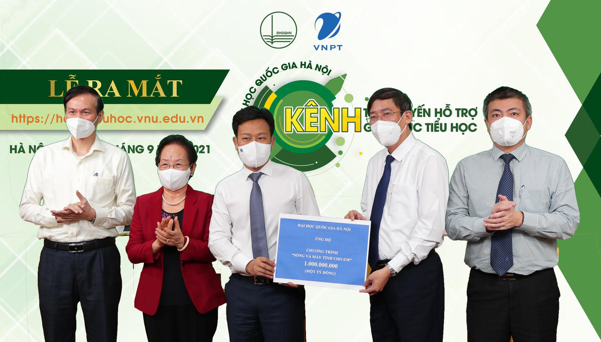 Đại học Quốc gia Hà Nội ủng hộ 1 tỷ đồng cho Quỹ “Sóng và máy tính cho em”.