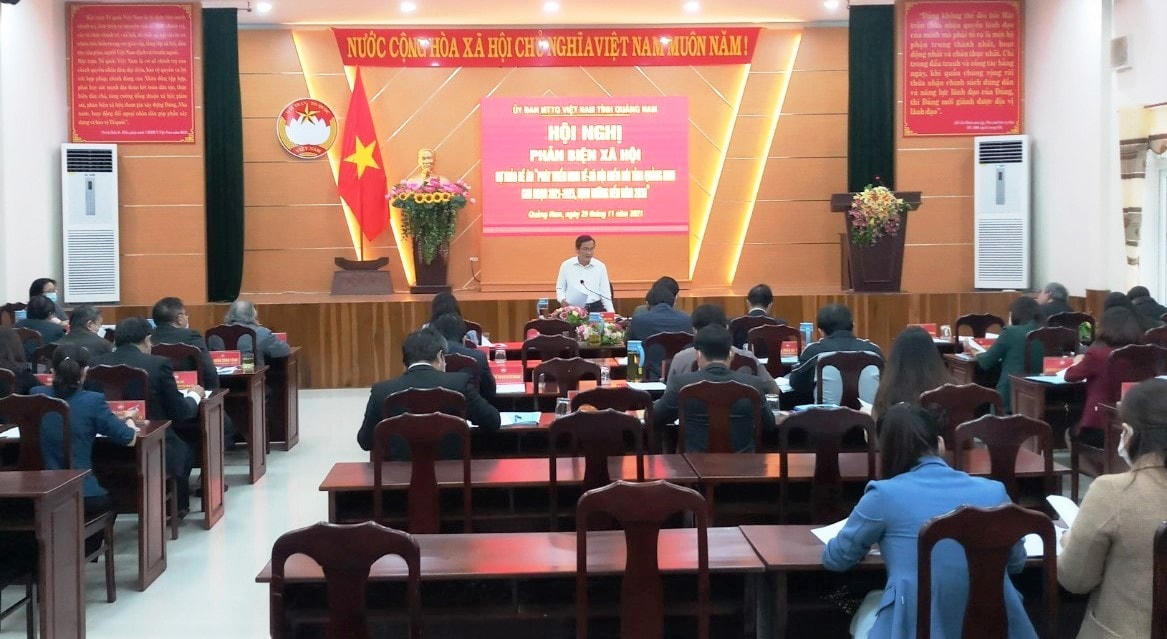 Quang cảnh hội nghị phản biện xã hội dự thảo phát triển KT-XH miền núi Quảng Nam.