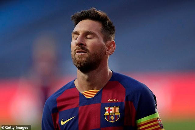 Andy Robertson sợ Messi cập bến Premier League.