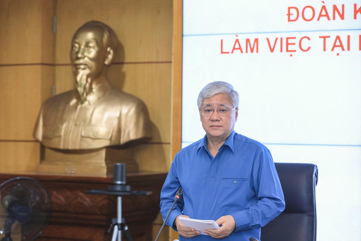 Bí thư Trung ương Đảng, Chủ tịch UBTƯ MTTQ Việt Nam Đỗ Văn Chiến phát biểu tại cuộc làm việc với Bộ Tài nguyên và Môi trường.