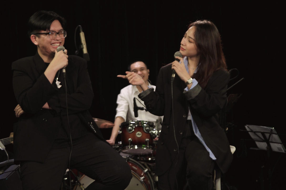 Cara có màn kết hợp ăn ý với Producer CM1X.