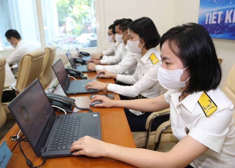 Triển khai hóa đơn điện tử giúp doanh nghiệp tiết kiệm nhiều chi phí, thời gian.