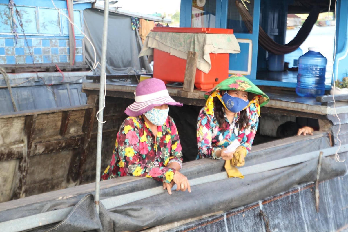 Những phận người thương hồ.