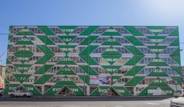 Khó tin tòa chung cư 6 tầng làm hoàn toàn từ container