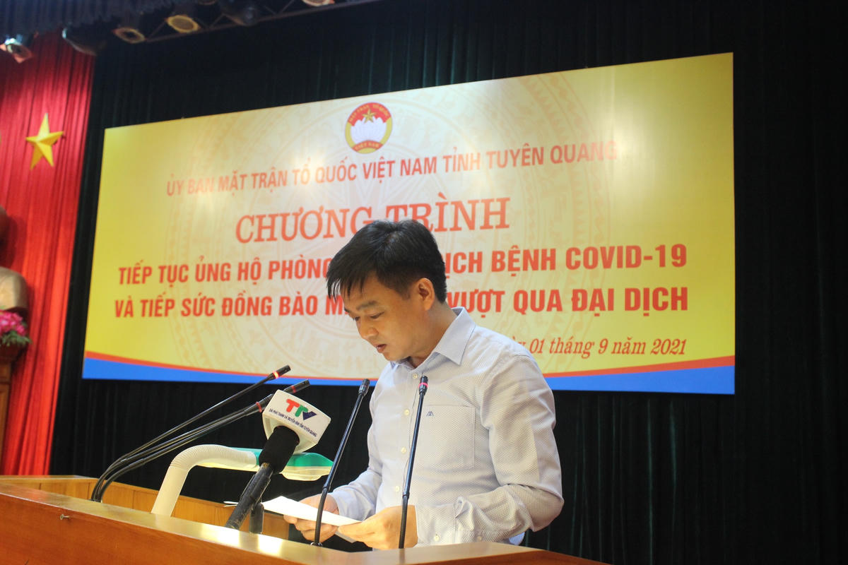 Chủ tịch Ủy ban MTTQ tỉnh Tuyên Quang Nguyễn Hưng Vượng phát biểu kêu gọi tại Chương trình.