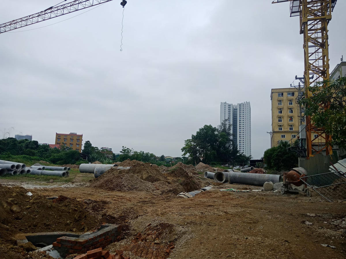 Dự án Nhà ở liền kề tại phường Hưng Bình đến nay chỉ mới làm hệ thống mương thoát nước.