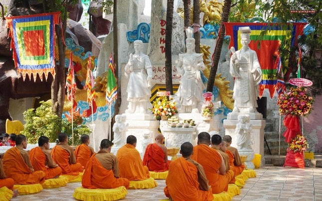 Lễ giỗ Tổ Hùng Vương tại chùa Kỳ Quang 2 (quận Gò Vấp, TP Hồ Chí Minh) vào ngày 10/4 (tức  ngày 10/3 Âm lịch).