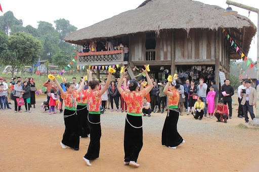 Một hoạt động tại Làng Văn hóa - Du lịch các dân tộc Việt Nam.