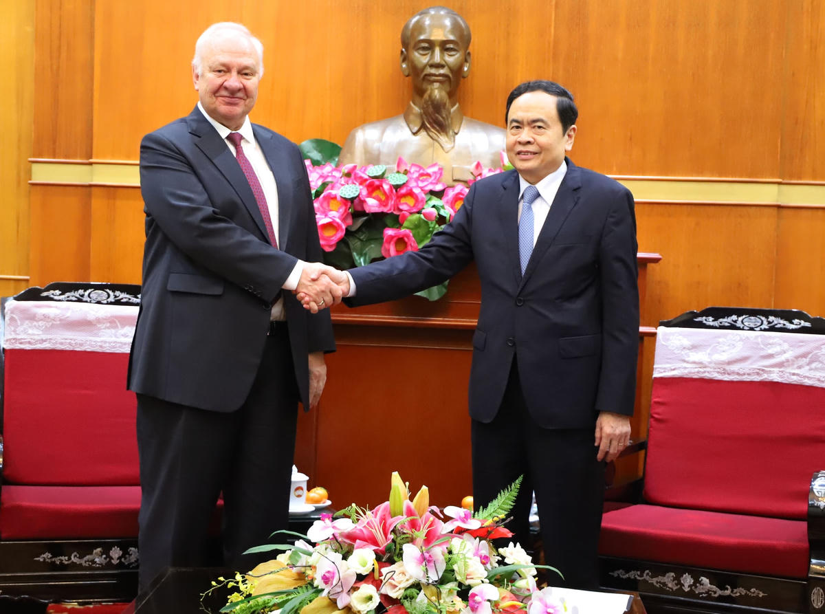 Chủ tịch Trần Thanh Mẫn tiếp ngài Konstantin Vnukov, Đại sứ Liên bang Nga tại Việt Nam.