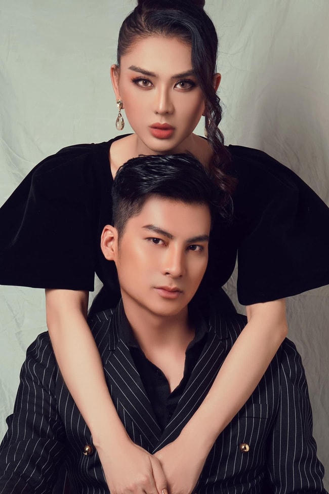 Lâm Khánh Chi và Phi Hùng thủa còn mặn nồng. 