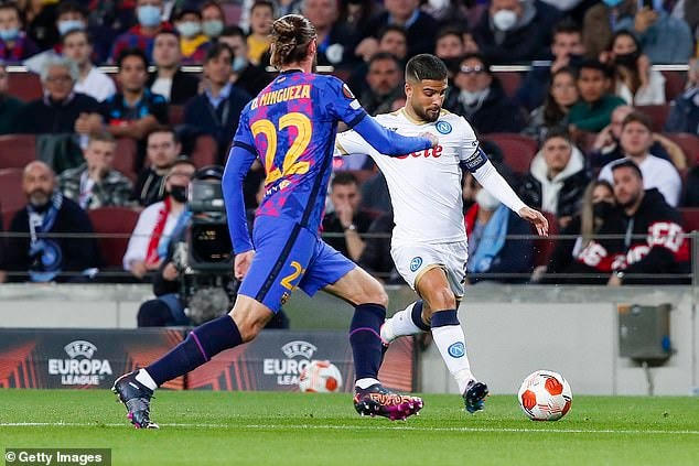 Barcelona chơi ép sân, nhưng Napoli sử dụng chiến thuật đầy hợp lý.