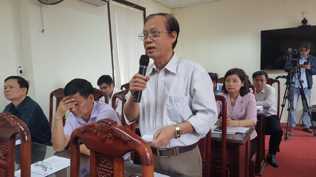 “Trong danh sách có tới 8 người có trình độ từ Thạc sỹ đến Tiến sỹ, rất phấn khởi”, ông Nguyễn Thái Hùng bày tỏ và nhìn nhận việc kỳ này tỉnh Thái Bình có 1 người tự ứng cử vào Quốc hội thể hiện bản chất dân chủ của xã hội.