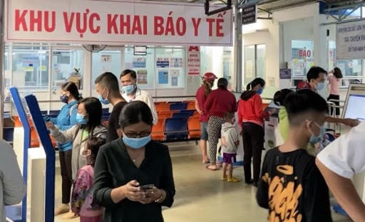 Yêu cầu đeo khẩu trang là một trong những biện pháp phòng chống dịch Covid-19