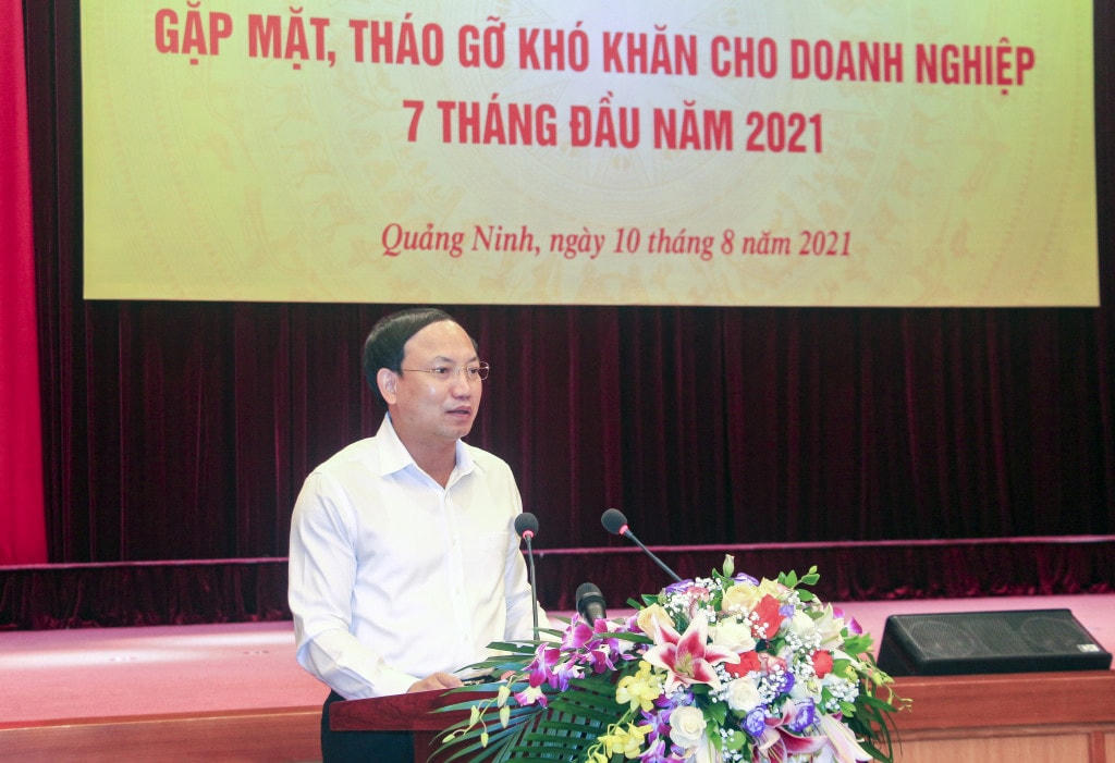 Ông Nguyễn Xuân Ký, Ủy viên Trung ương Đảng, Bí thư Tỉnh ủy, Chủ tịch HĐND tỉnh, phát biểu tại hội nghị. Ảnh: BQN.