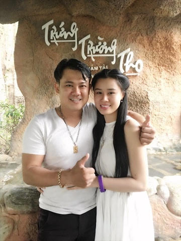 Vân Quang Long và bà xã Linh Lan.