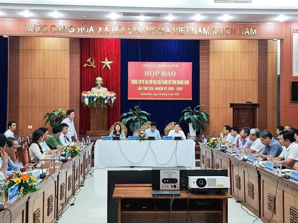 Quang cảnh buổi thông tin về Đại hội đại biểu Đảng bộ tỉnh Quảng Nam lần thứ XXII.