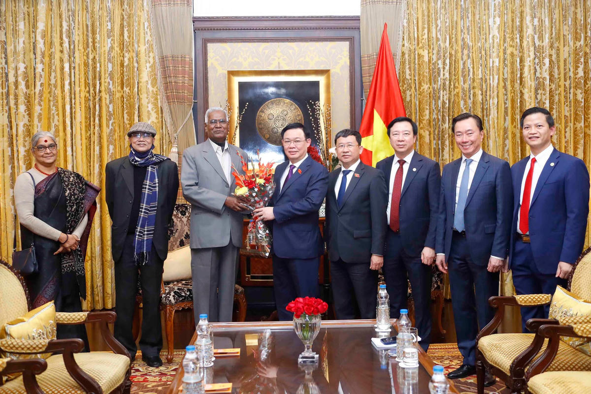 Chủ tịch Quốc hội Vương Đình Huệ tiếp Tổng Bí thư Đảng Cộng sản Ấn Độ.