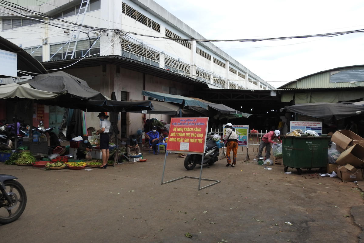 Chợ đầu mối Hòa Cường (chợ đầu mối lớn nhất Đà Nẵng), dừng hoạt động kể từ 15h ngày 12/8 do có 6 ca mắc Covid-19 mới. Ảnh Bình Nguyên.