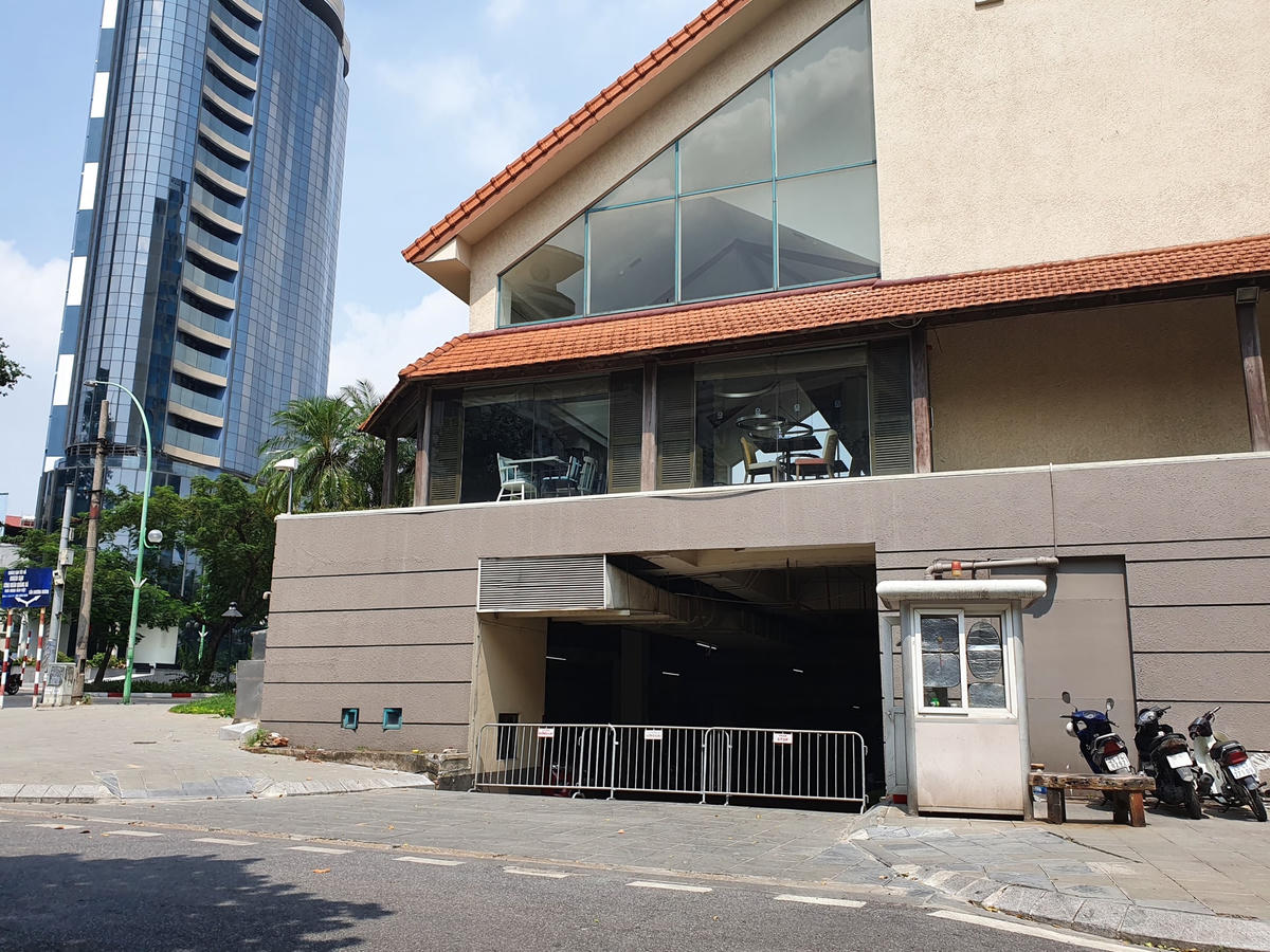 Anh Y. làm việc tại công ty Toyota Tsusho, Liễu Giai, Ba Đình. Ngày 30/9, anh đi làm xét nghiệm kết quả dương tính.