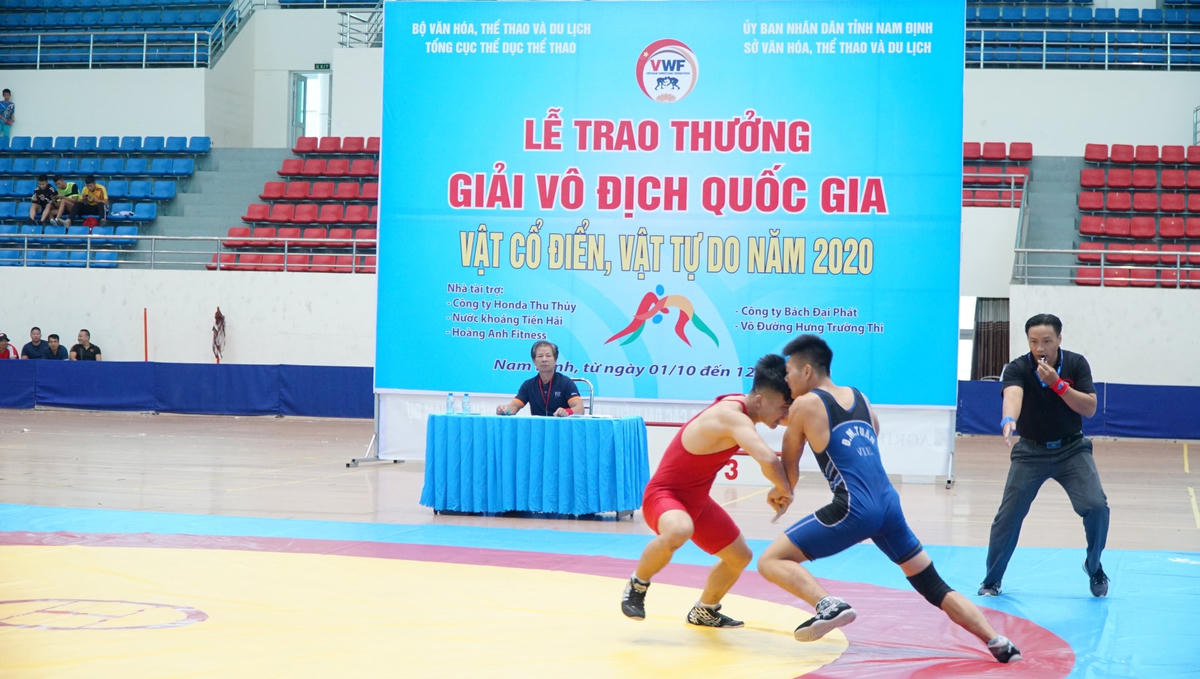 Quyết liệt.