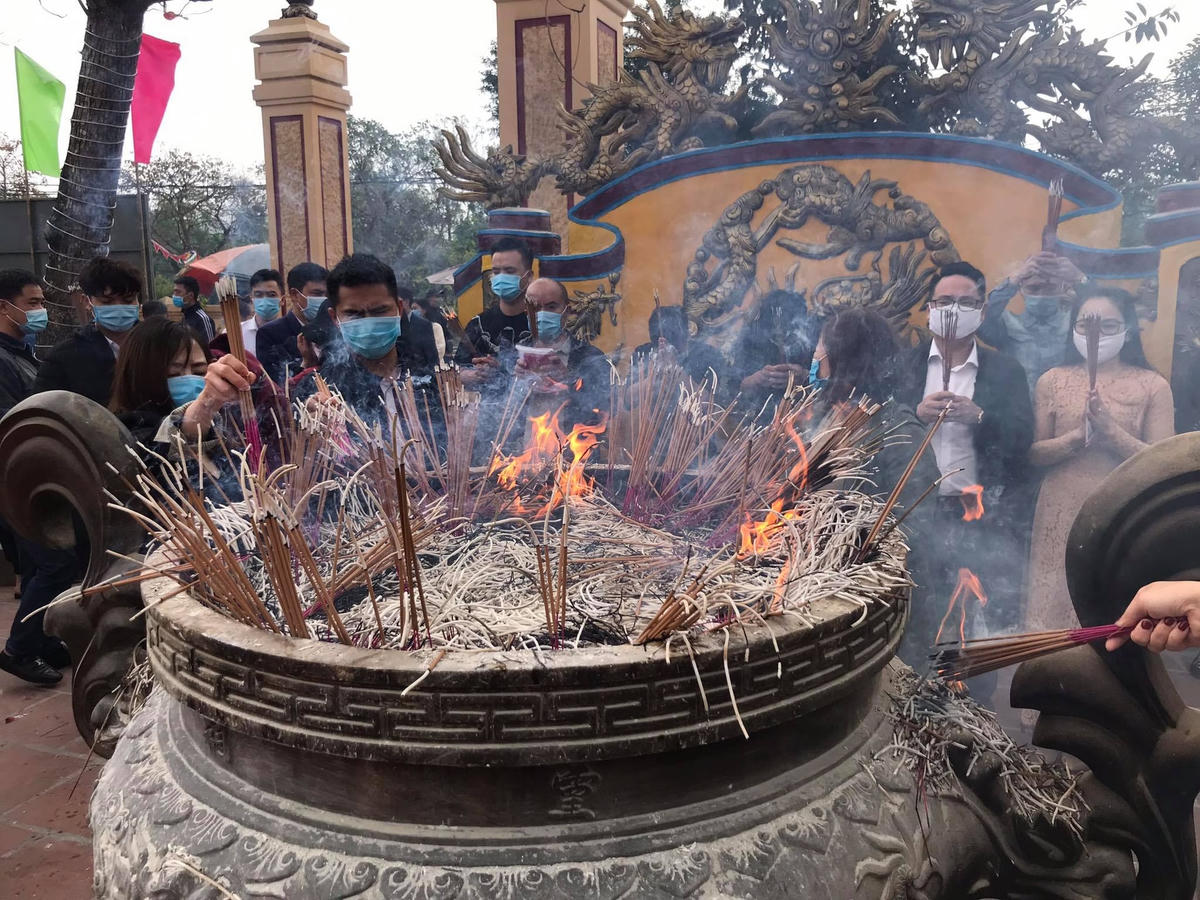 Nghệ An: Người dân nêu cao ý thức phòng chống dịch Covid-19 ở những nơi tập trung đông người