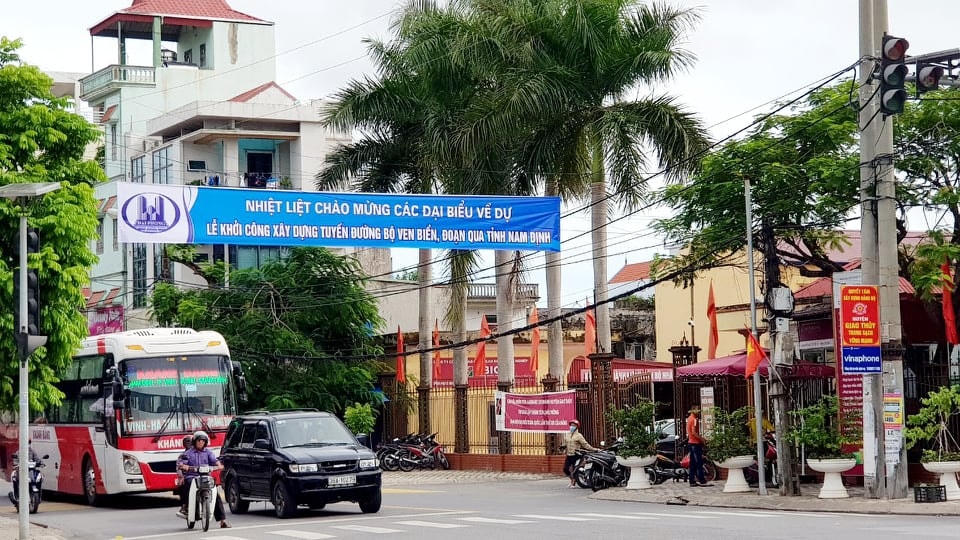 Thị trấn Ngô Đồng-Trung tâm huyện ven biển Giao Thủy.