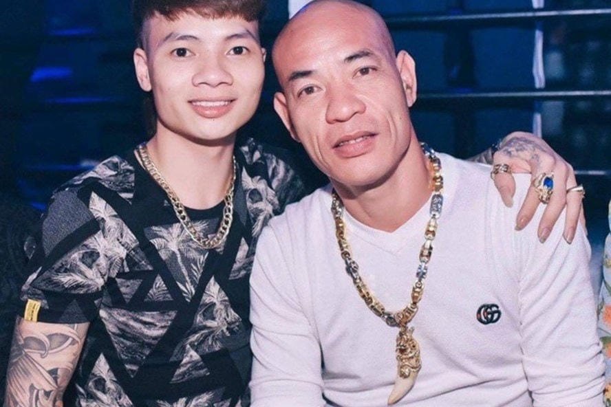 “Bố con” Dũng “trọc”- Khá “bảnh”.