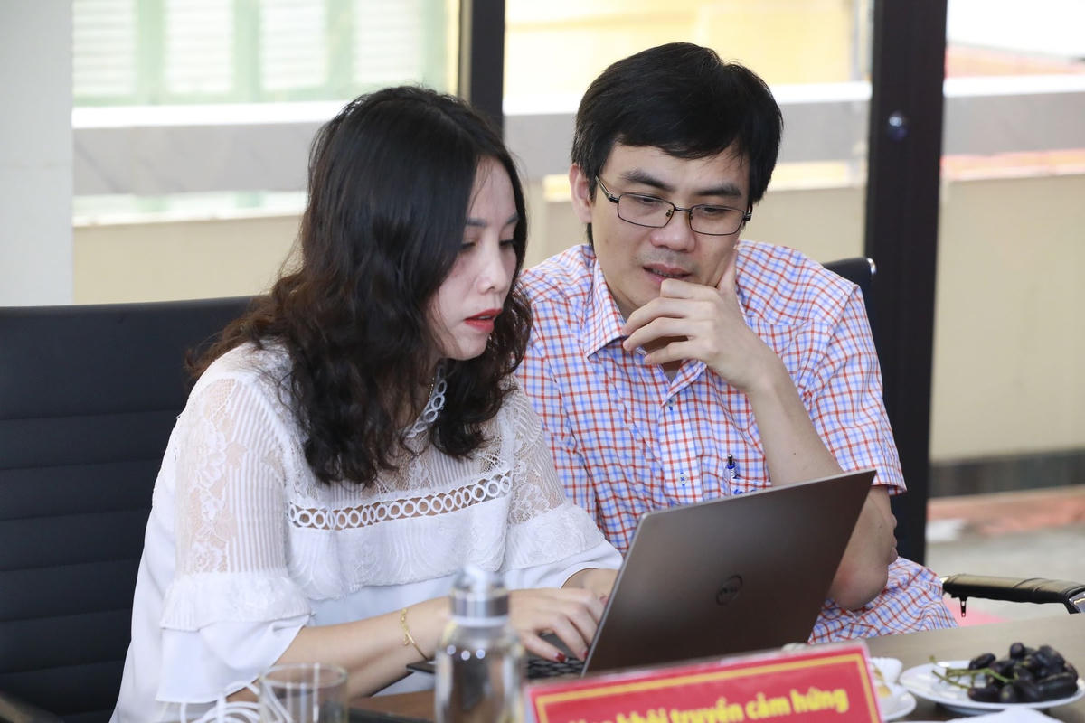 [ẢNH] Giao lưu trực tuyến: 'Biệt dược' chữa ung thư