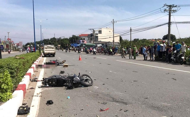 Vượt đèn đỏ, thiếu niên 16 tuổi gây tai nạn khiến 3 người tử vong
