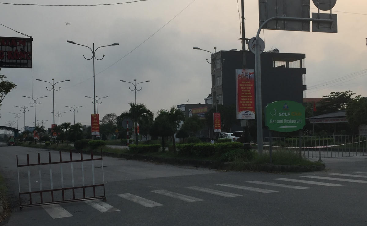 Chốt cầu Đá Vách trên QL 17B tại phường Mạo Khê, thị xã Đông Triều đi sang thị xã Kinh Môn (Hải Dương) sẽ tạm dừng hoạt động từ 0h ngày 25/3.