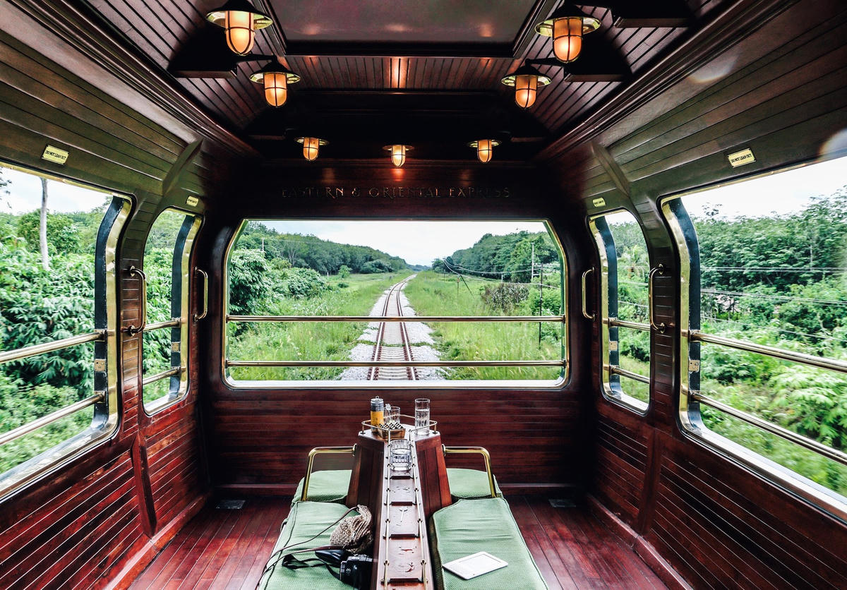  Mỗi khung cửa sổ sẽ kể một câu chuyện khác nhau về chuyến đi. Ảnh: Travel daily.
