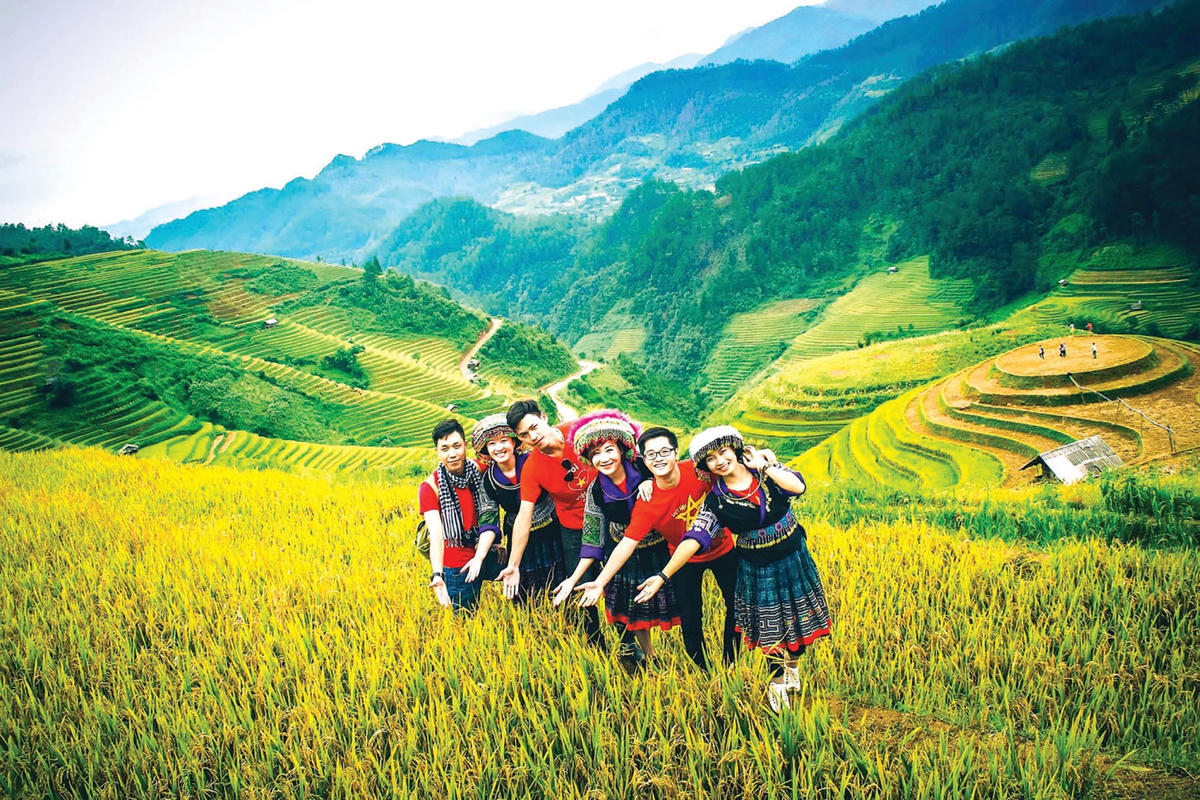 Mùa lúa chín thường thu hút du khách đến với Mù Cang Chải.