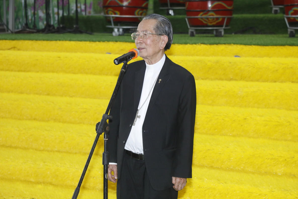 Giám mục Phêrô Nguyễn Văn Đệ, Giám mục Giáo phận Thái Bình phát biểu. Ảnh: Quang Vinh.