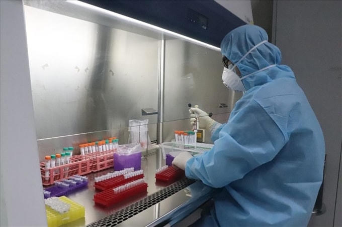 Giải trình gene để sớm đưa ra chính sách ứng phó với đại dịch.